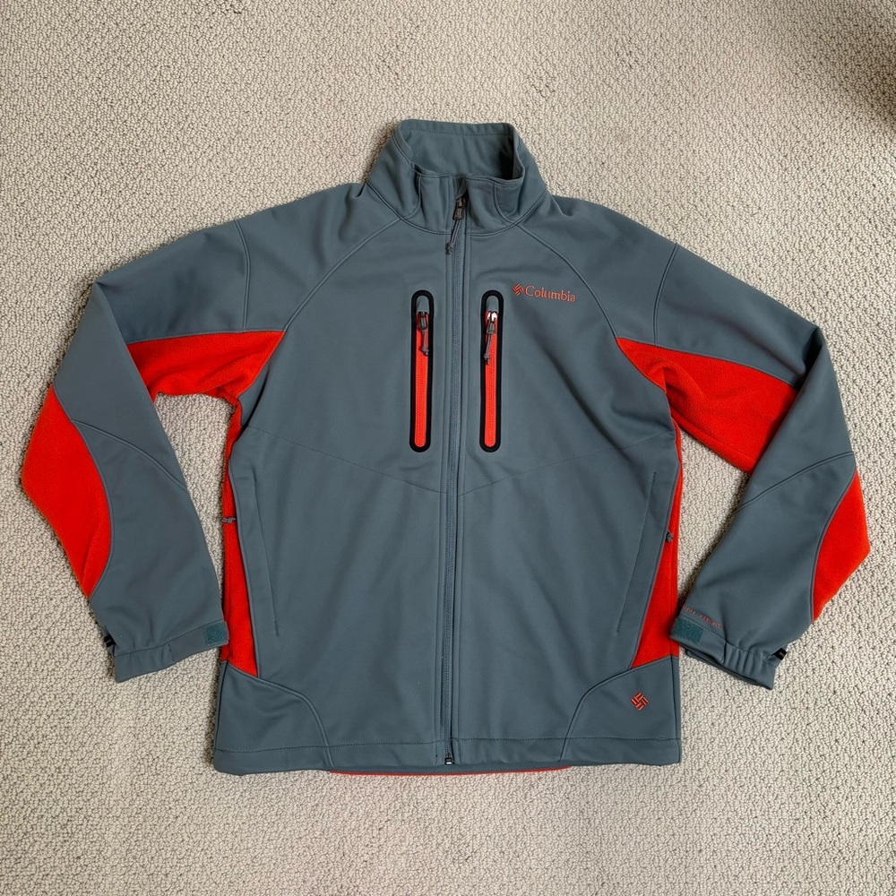 Columbia Windproof Jacket in Gray and Red
